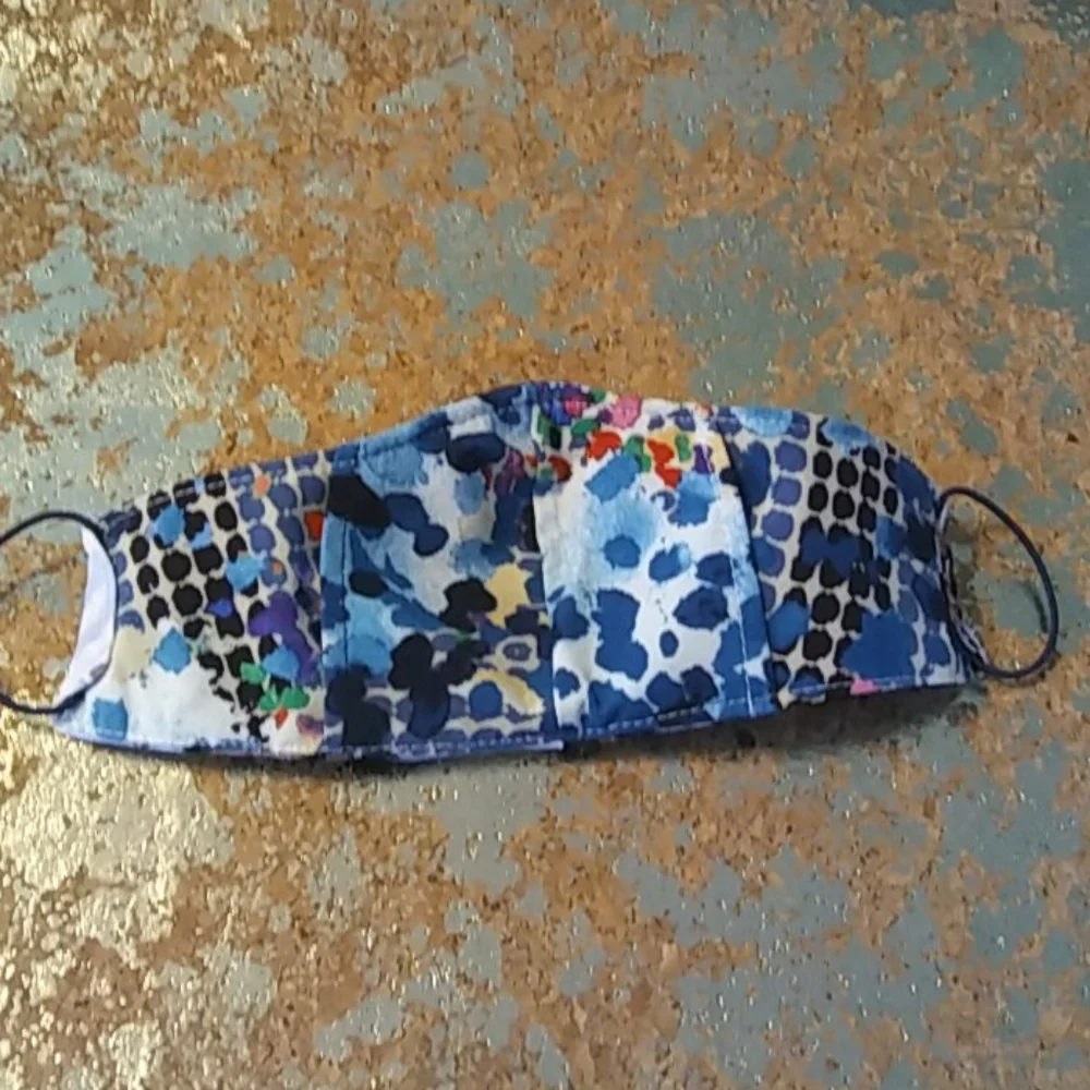 GIRL’S “PORTRAIT OF KITTENS” COTTON FACE MASK
